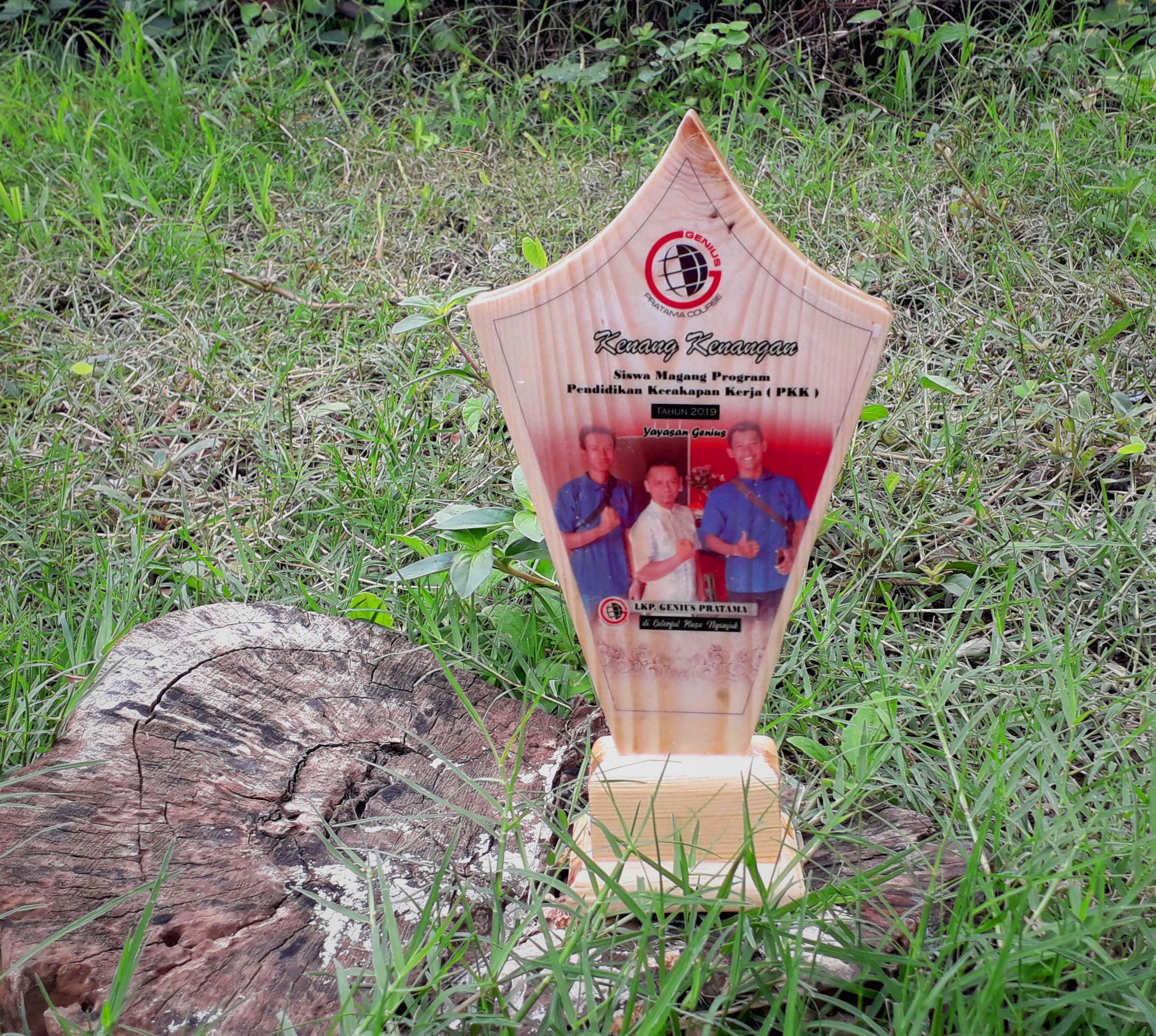 PLAKAT KAYU 1 LAYER